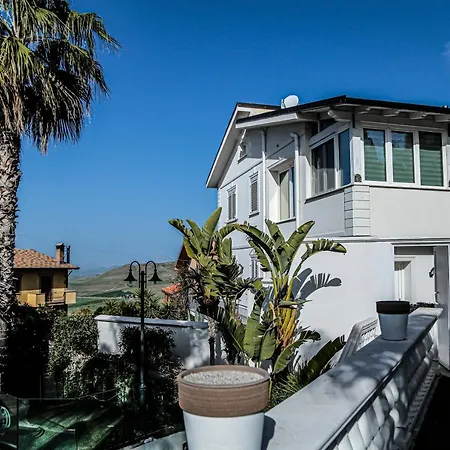 Leon D'oro 3* Corleone