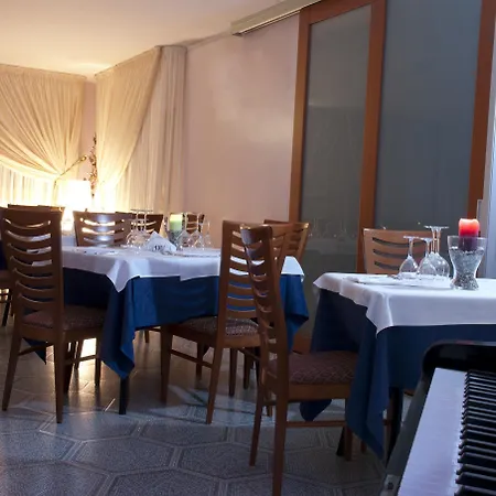 Hotel Leon D'oro 3*