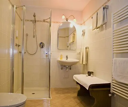 Leon D'oro Hotel Corleone