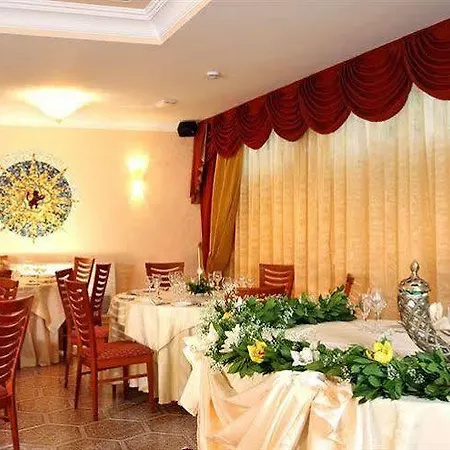 Leon D'oro Hotel